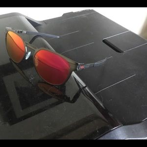 Oakley Diecutter sunglasses prizm ruby lenses